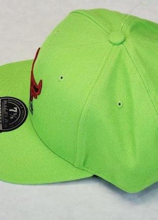 Кепка mitchell and ness chicago bulls bright neon green 7 3/4 new hat nba2 фото