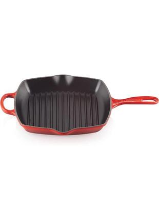 Эмалированный чугунный фирменный гриль (26 см) le creuset square skillet, 10,25", cerise. france