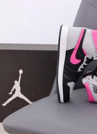 Женские кроссовки nike air jordan 1 mid grey pink black 36-37-38-39-407 фото