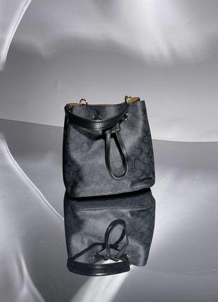 Стильна жіноча сумка coach willow shoulder bag in signature canvas black 23 х 21 х 13 см5 фото