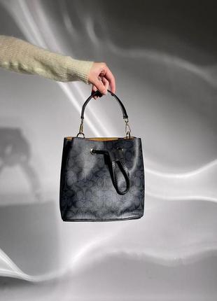 Стильна жіноча сумка coach willow shoulder bag in signature canvas black 23 х 21 х 13 см3 фото