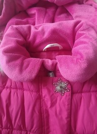 Термо курточка для девочки зимняя с капюшоном пальто удлиненная куртка на зиму8 фото
