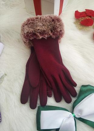 Нові теплі рукавички вишнёвого кольору.