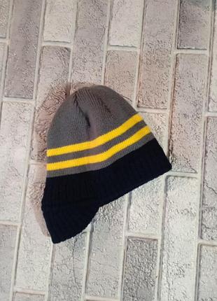 Шапка з козирьком