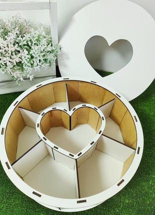 Деревянный бокс с сердцем всредине, с крышкой, белый, 30 см, коробка сердце, коробочка подарочная из двп