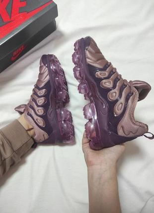 Женские кроссовки nike air vapormax plus tn4 фото