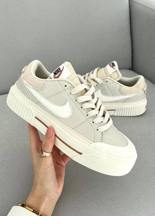 Nike court legacy beige