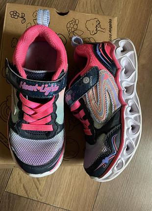 Кросівки 28 розміру