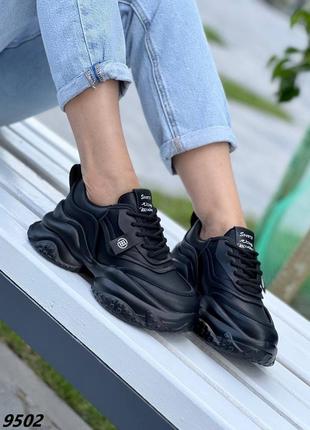 Жіночі чорні кросівки2 фото