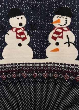 Свитер в наличии.