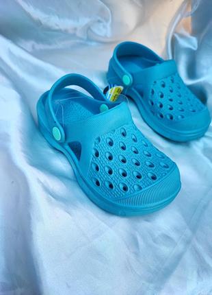 Детские кроксы голубого колбора, тапочки, шлепки летние аквашузы для аквапарка, пляжа, летняя обувь2 фото