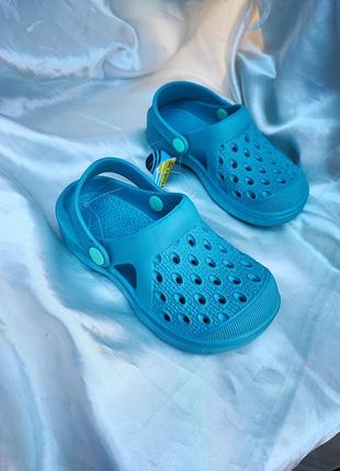 Детские кроксы голубого колбора, тапочки, шлепки летние аквашузы для аквапарка, пляжа, летняя обувь1 фото