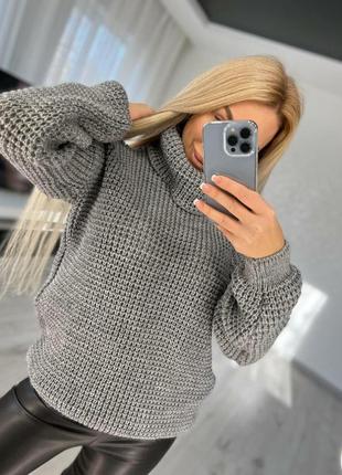 Шикарный шерстяной свитер с воротником1 фото