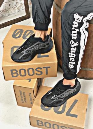 Кросівки yeezy boost 700 v3 black кросівки2 фото