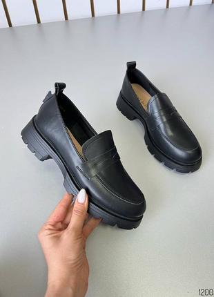 Лоферы кожа черные