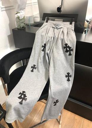 Брюки джоггеры в стиле chrome hearts серые палаццо клэш