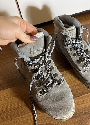 Черевики жіночі