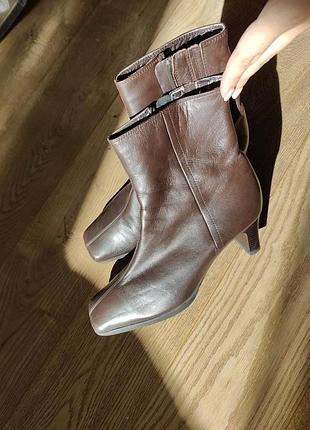 Кожаные ботинки gabor 39.5 квадратный носок