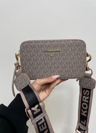 Женская сумка популярная в виде кросс боди коробка корс      michael kors