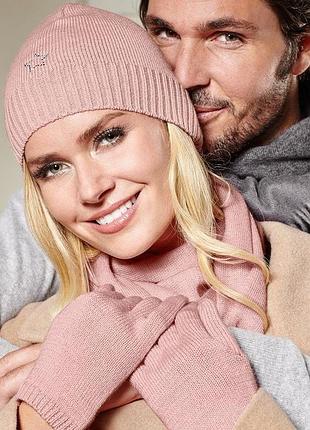 М'яка шапочка, в складі: шерсть і кашемір