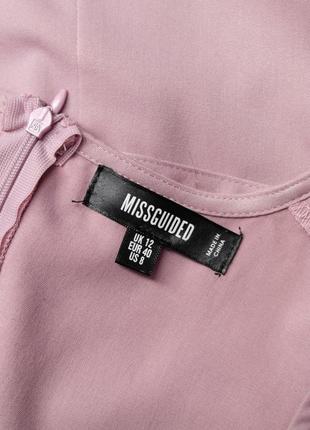 Стильное пудровое платье "missguided" с поясом. размер uk12/ eur40.6 фото