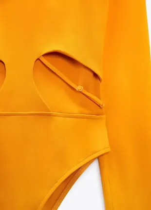 Красивый боди с вырезами зара м