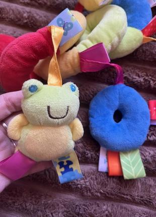 Іграшка спіралька taggies, підвіска брязкальце на дитяче ліжечко, коляску чи автокрісло8 фото