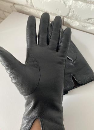 Гарні рукавички шкіряні теплі чорні3 фото