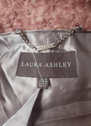 Стильное пальто из букле пудрового цвета laura ashley.7 фото