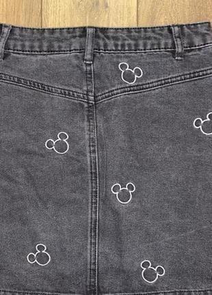 Стильная джинсовая мини юбка на змейке вышитая mickey mouse xs/s2 фото