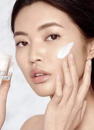 Charlotte tilbury magic cream крем для обличчя  15 ml 3