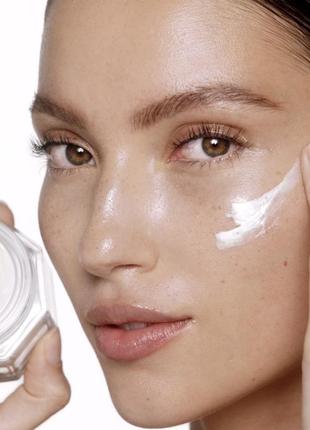 Charlotte tilbury magic cream крем для обличчя  15 ml 4