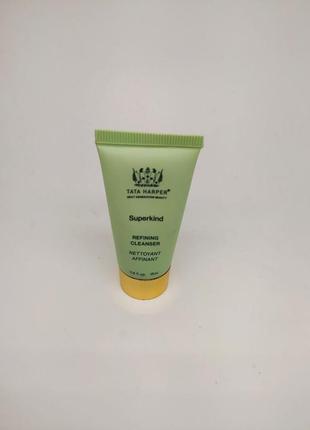 Осветляющее очищающее средство для лица tata harper superkind brightening refining cleanser