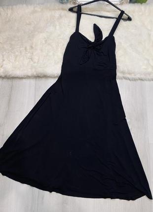 Вискозное платье сарафан с бантом на комоде длины миди