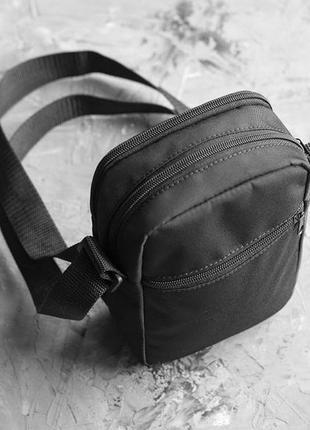 Маленькая спортивная сумка - мессенджер nike w white logo черная молодежная через плечо барсетка на6 фото