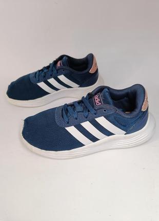 Жіночі спортивні кросівки адідас adidas lite racer на дівчинку