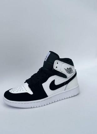 Air jordan retro snow panda