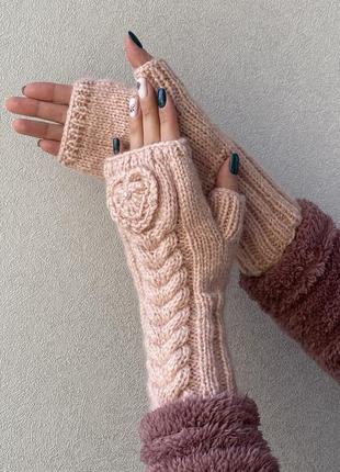 Перчатки без пальцев митенки розовые пудровые черные метенки мохер пушистые перчатки6 фото