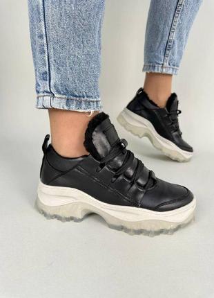 Кроссовки женские кожаные черные зимние