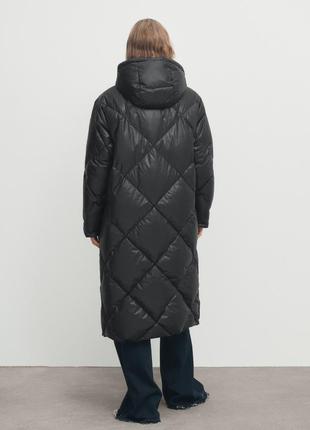 Massimo dutti длинная стеганая ромбами куртка с наполнителем из пуха и пера новая черная3 фото