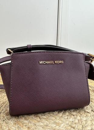 Кожаная сумка кросс-боди michael kors