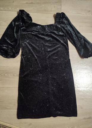 Шикарне плаття з блискітками