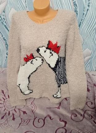 Теплий жіночий светр