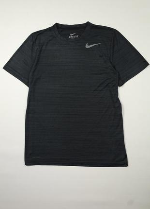 Спортивная футболка от nike1 фото