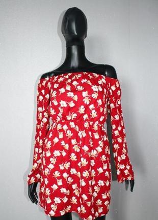 Стильное бордовое платье цветочный принт с голыми спущенными плечами missguided р. xs2 фото