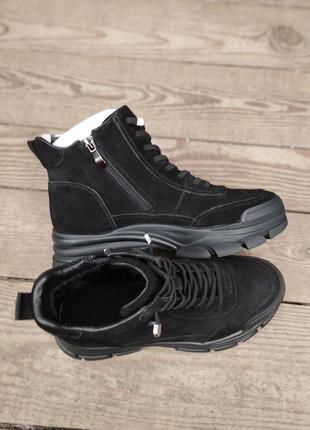Демісезонні жіночі чорні замшеві черевики, lonza, натуральная замша4 фото