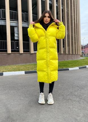 Яркое, очень теплое и стильное зимнее пальто1 фото