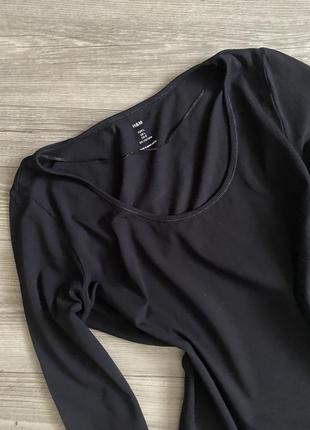 Базовый черный лонгслив, черная футболка с удлиненным рукавом8 фото