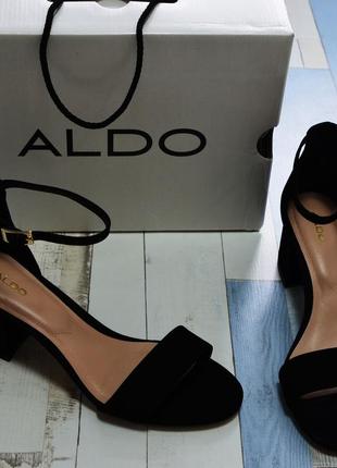 Кожаные босоножки на среднем каблуке aldo3 фото