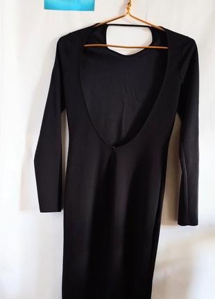 Красивое женское черное платье с открытой спиной2 фото